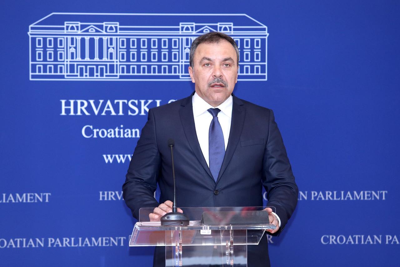 Vlaho Orepić