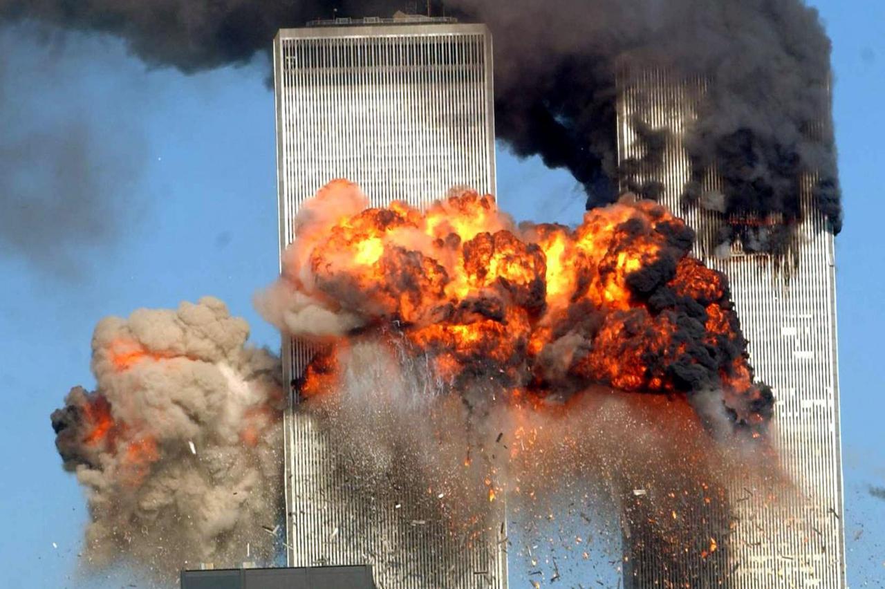 ARCHIVBILD, 20. Jahre 9/11, Anschlag auf das World Trade Center