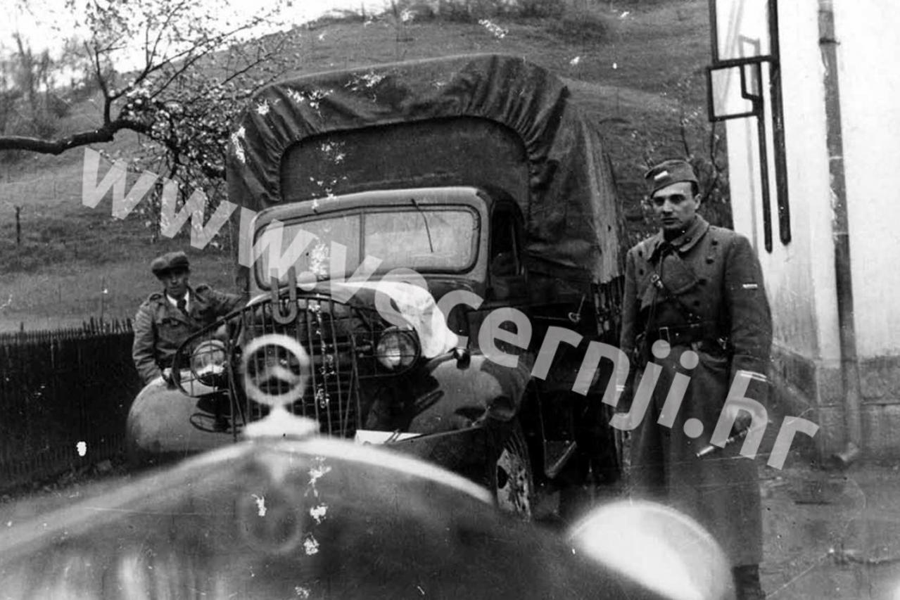 Ustaska vojnica,ndh (1)