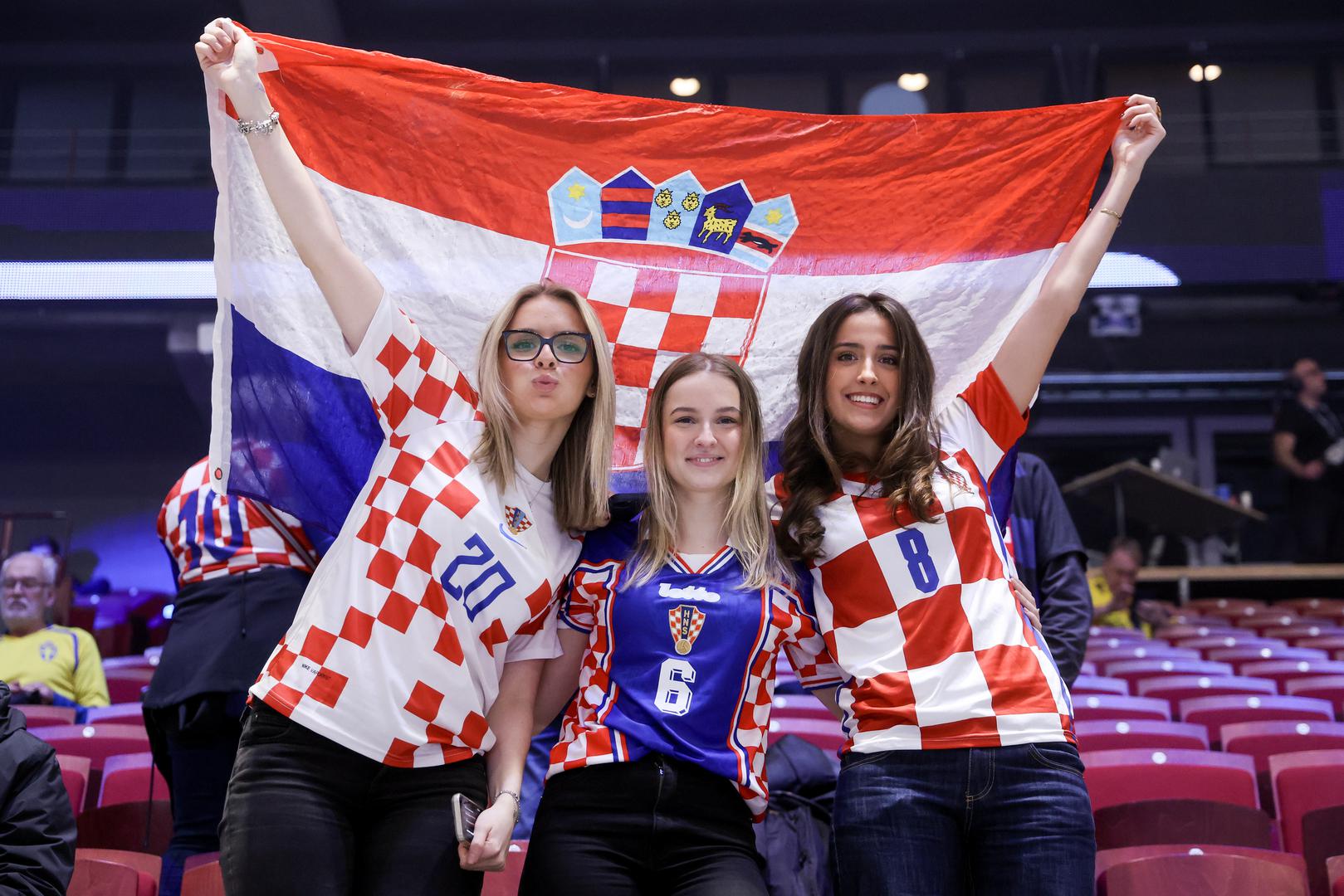 Na dvoboju s Mađarskom u Malmöu prisutno je puno naših navijača koji su i danas bučna podrška za izabranike Dagura Sigurdssona