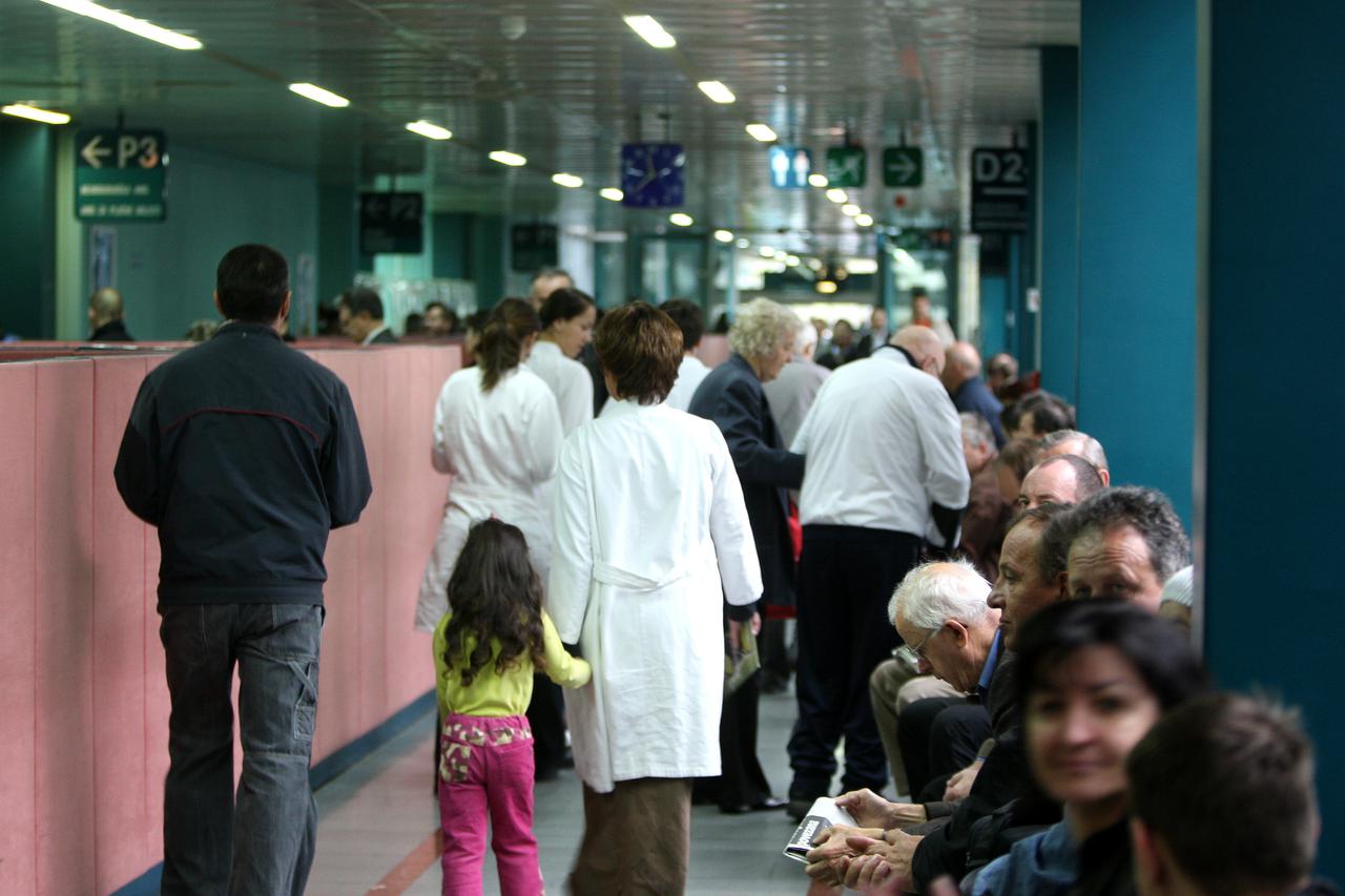 11.11.2008., Zagreb - Ilustracija na temu guzvi u bolnicama i dugog cekanja na pretrage. Klinicka bolnica Dubrava. Photo: Davor Puklavec/PIXSELL