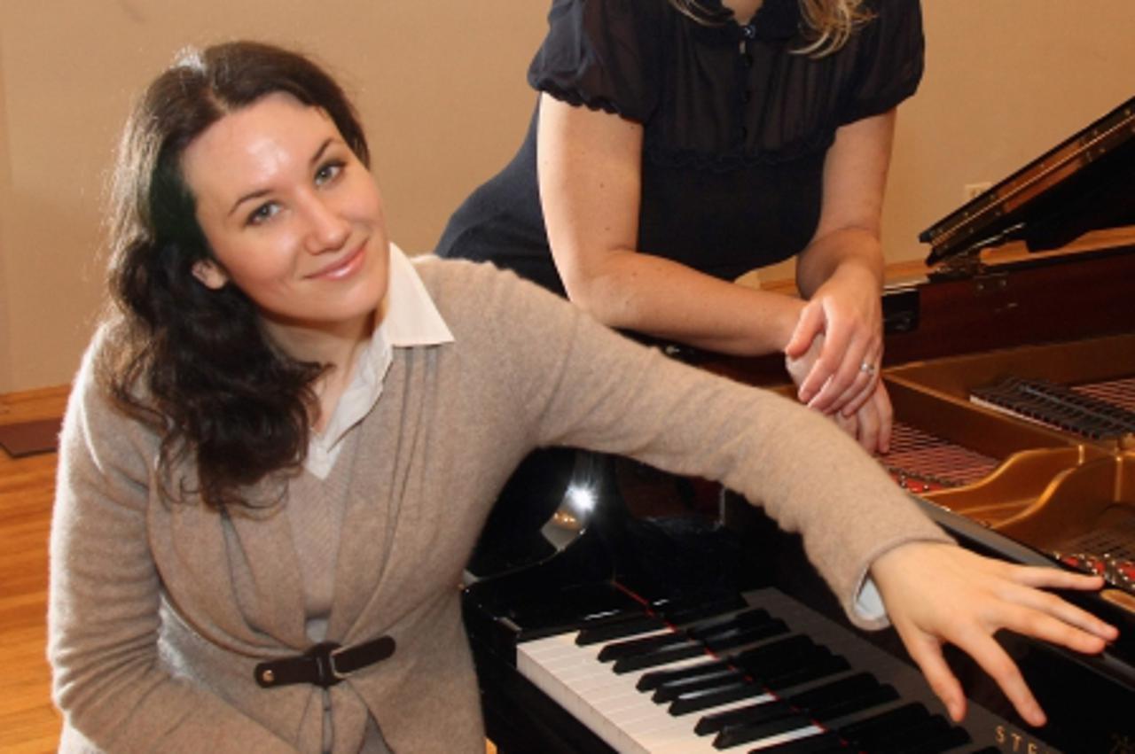 '08.01.2013., Zagreb - Pijanistica Martina Filjak i sopranistica Martina Zadro.  Photo: Zarko Basic/PIXSELL'