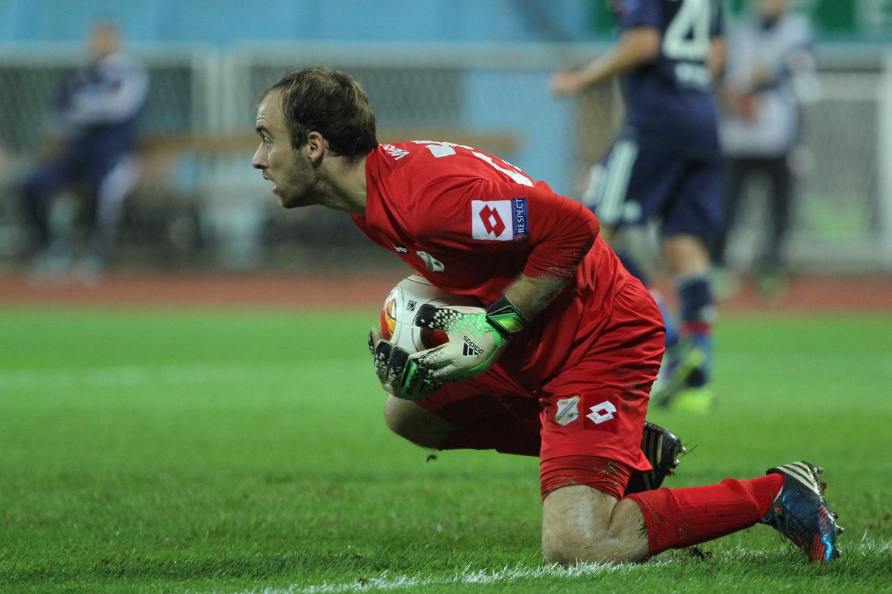 07.11.2013., stadion Kantrida, Rijeka - Europska liga, skupina I, 4. kolo, HNK Rijeka - Olympique Lyonnais. Golman Rijeke Ivan Vargic. Photo: Nel Pavletic/PIXSELL