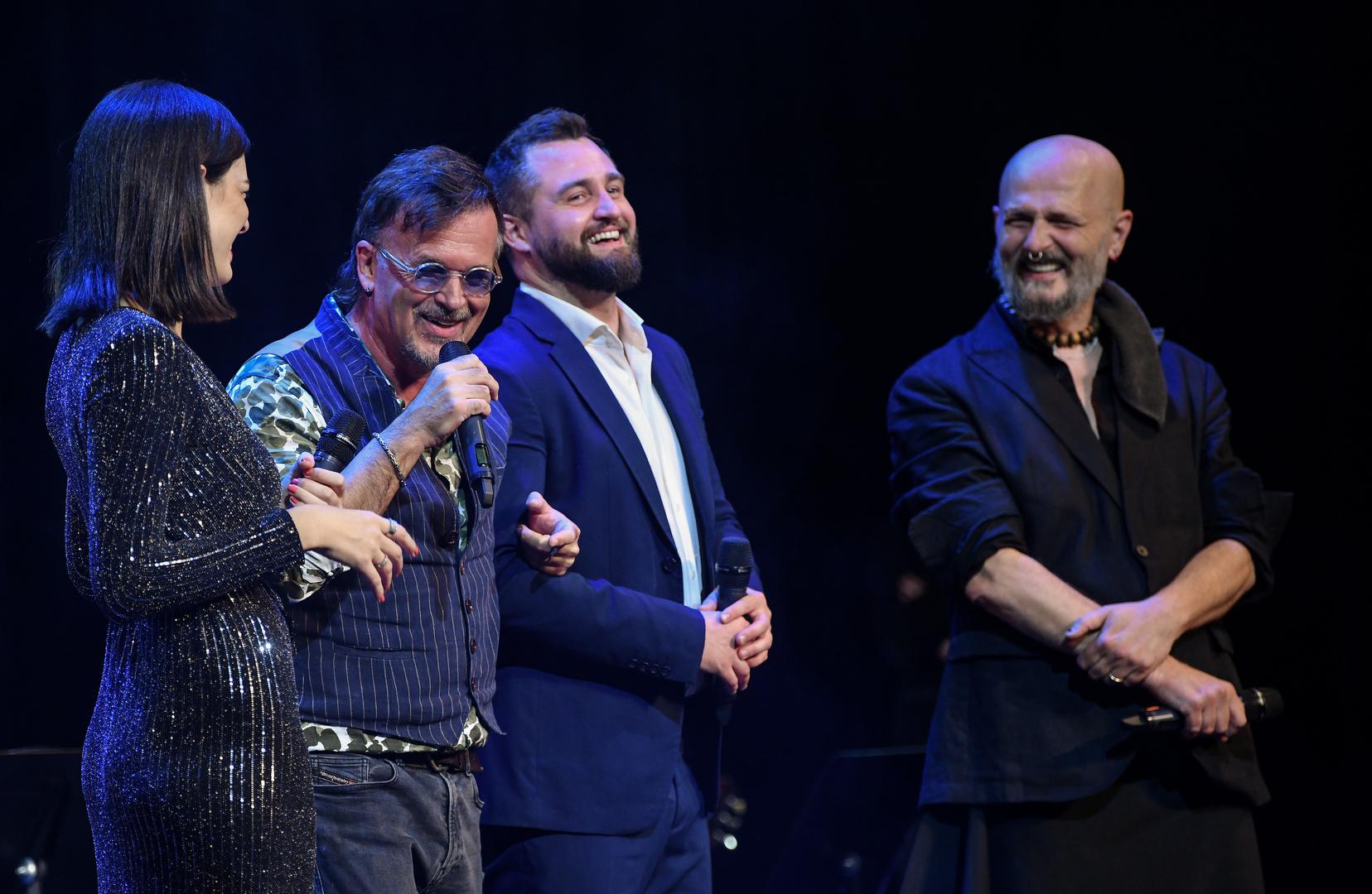 Zaklada "Hrvatska za djecu" koncertom "15 nam je godina već" u Hrvatskom narodnom kazalištu ovog četvrtka od 19:30 sati obilježila je 15 godina djelovanja.