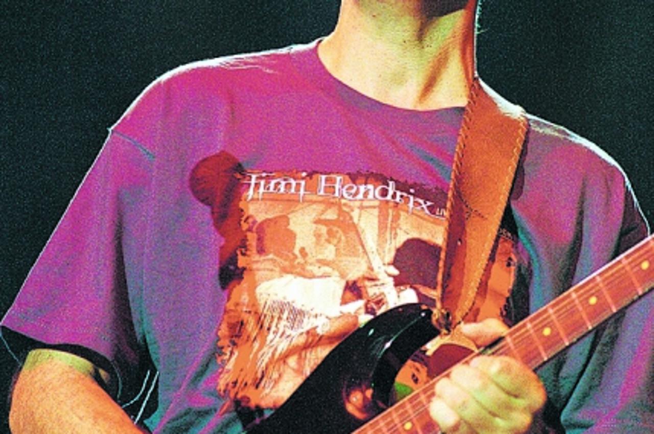 'duplerica....zgb.....23.10.2002. dom sportova / gitare summit 2002  / vlatko stefanovski snimio: igor kralj'