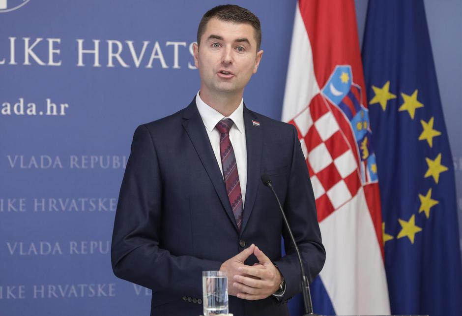 Ministar Filipović o novim cijenama naftnih derivata