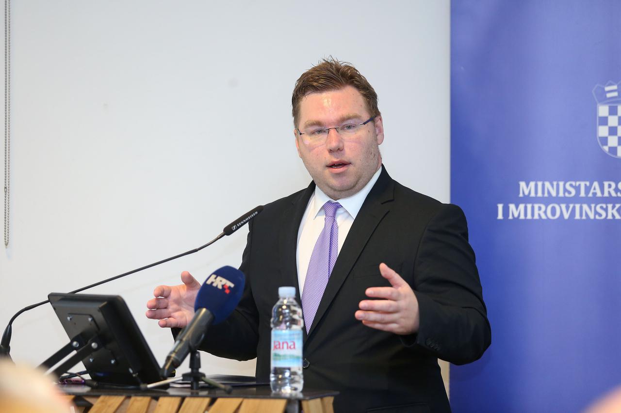 Ministar Marko Pavić
