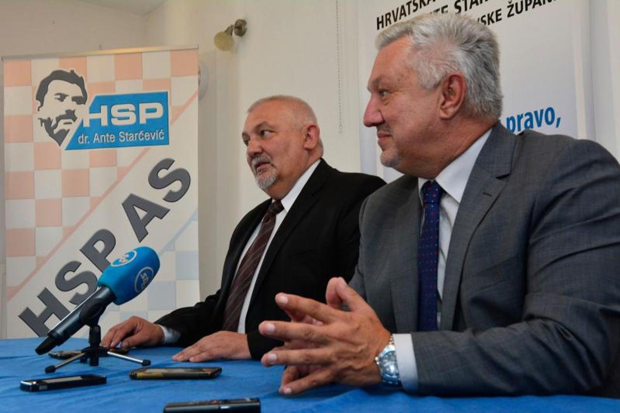 Slavonski Brod: Tomislav Vlajnić i Dario Marenić održali konferenciju za medije