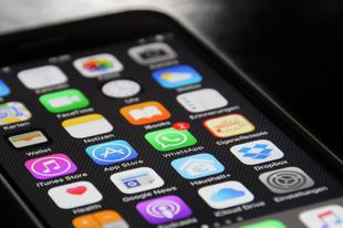 Hitno izbrišite ove tri aplikacije s mobitela! Potajno vas špijuniraju