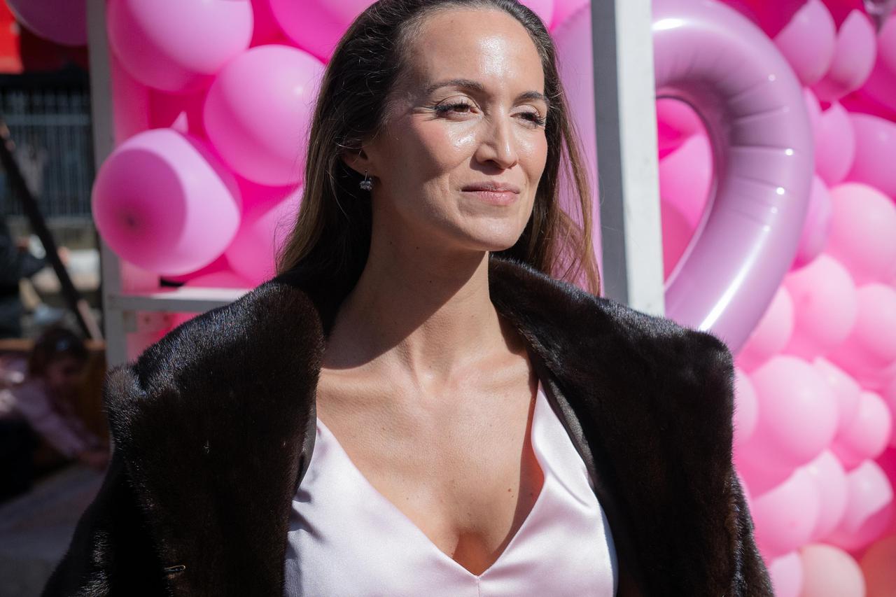 Zagreb: Pjevačica Nika Antolos na subotnjoj špici