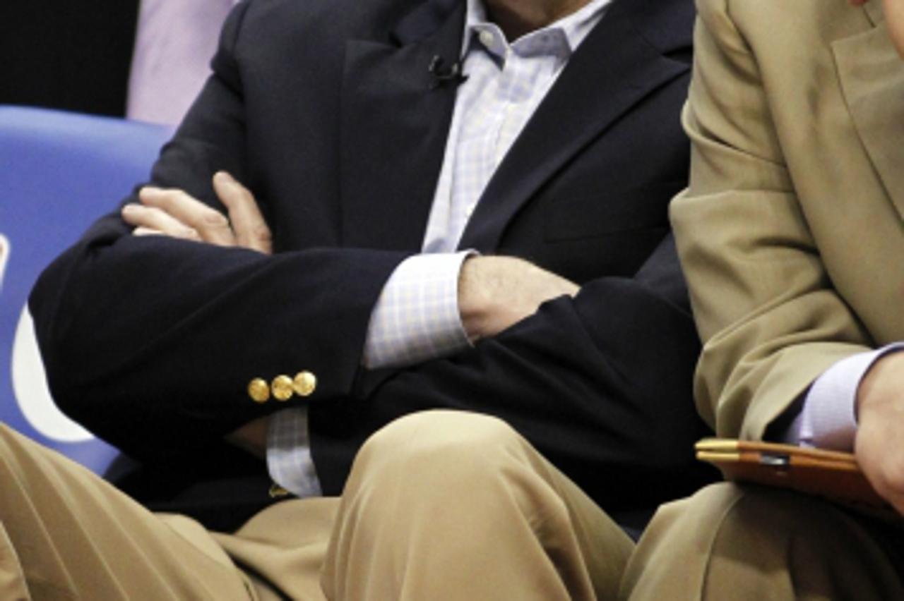 'WORLD RIGHTS NO USA, FRANCE, AUSTRALIA.   San Antonio Spurs head coach Gregg Popovich sits on the bench upset with his team play against the Los Angeles Clippers during the first half of Game 3 of th