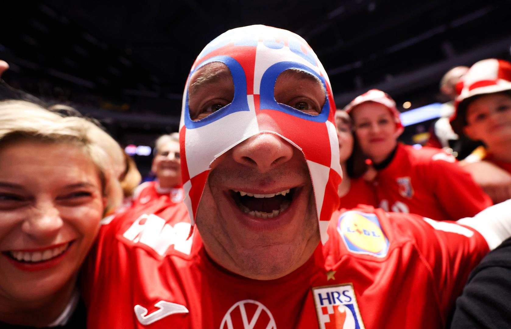 Obje reprezentacije već su osigurale plasman u drugi krug, a večerašnja utakmica odlučuje o mjestu u skupini i broju prenesenih bodova.