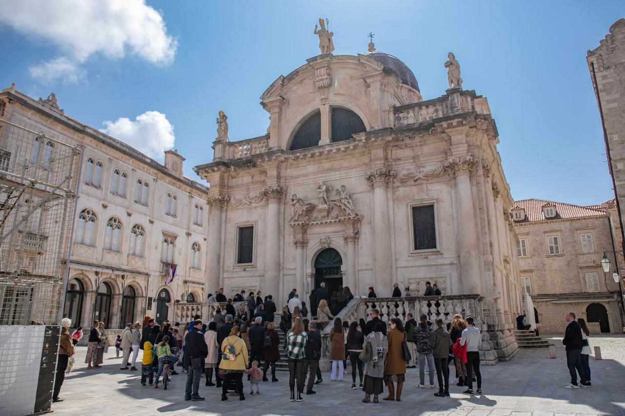 Dubrovnik: Blagoslov maslinovih grančica u crkvi svetog Vlaha