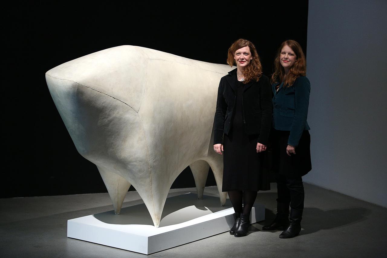 10.12.2013., Zagreb - Ana Martina Bakic i Vjera Bakic, unuke Vojina Bakica ciji su radovi izlozeni u Muzeju suvremene umjetnosti.  Photo: Anto Magzan/PIXSELL