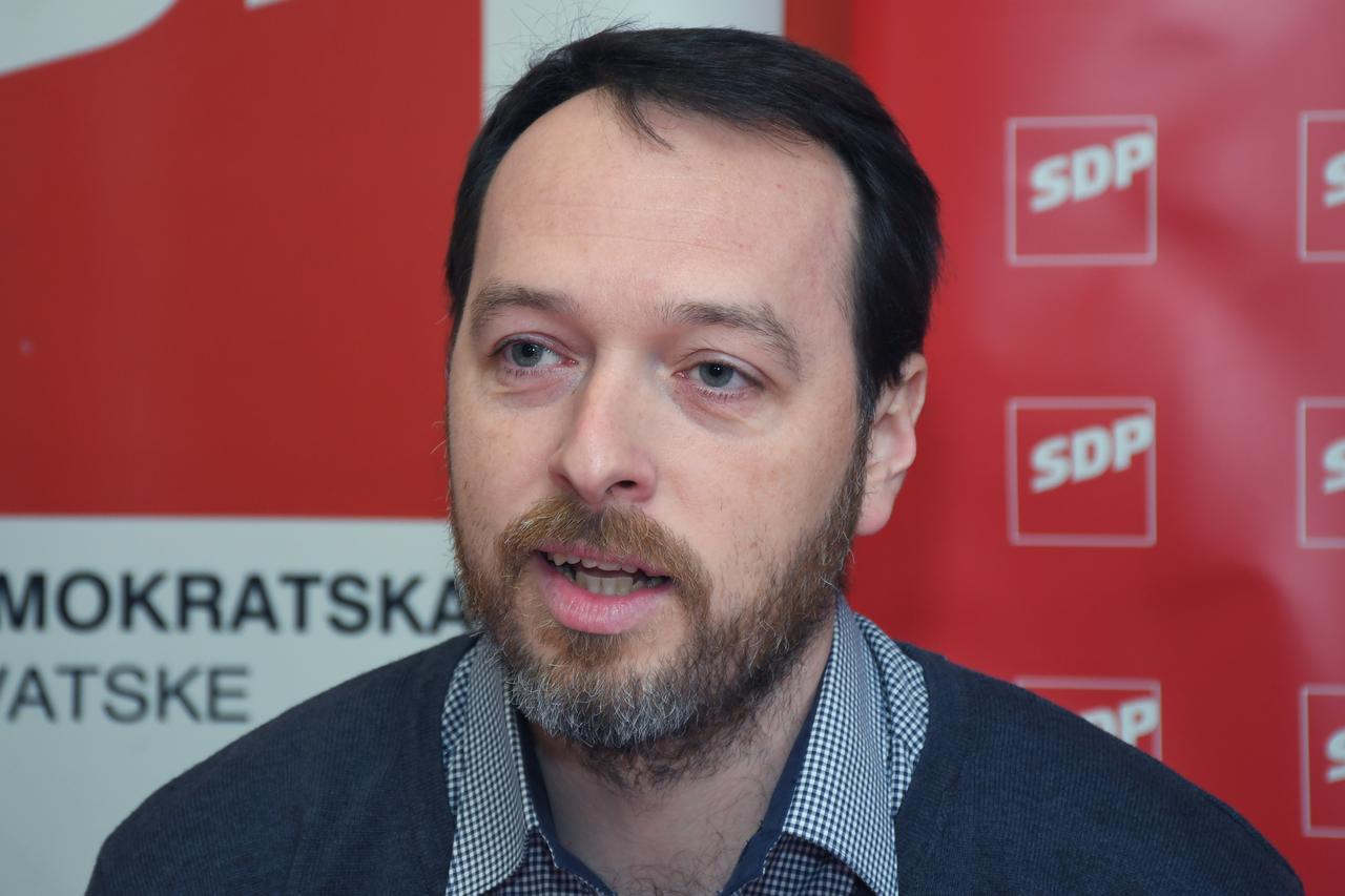 Sisak: Županijski SDP govorio na temu "Županija na rubu bankrota"