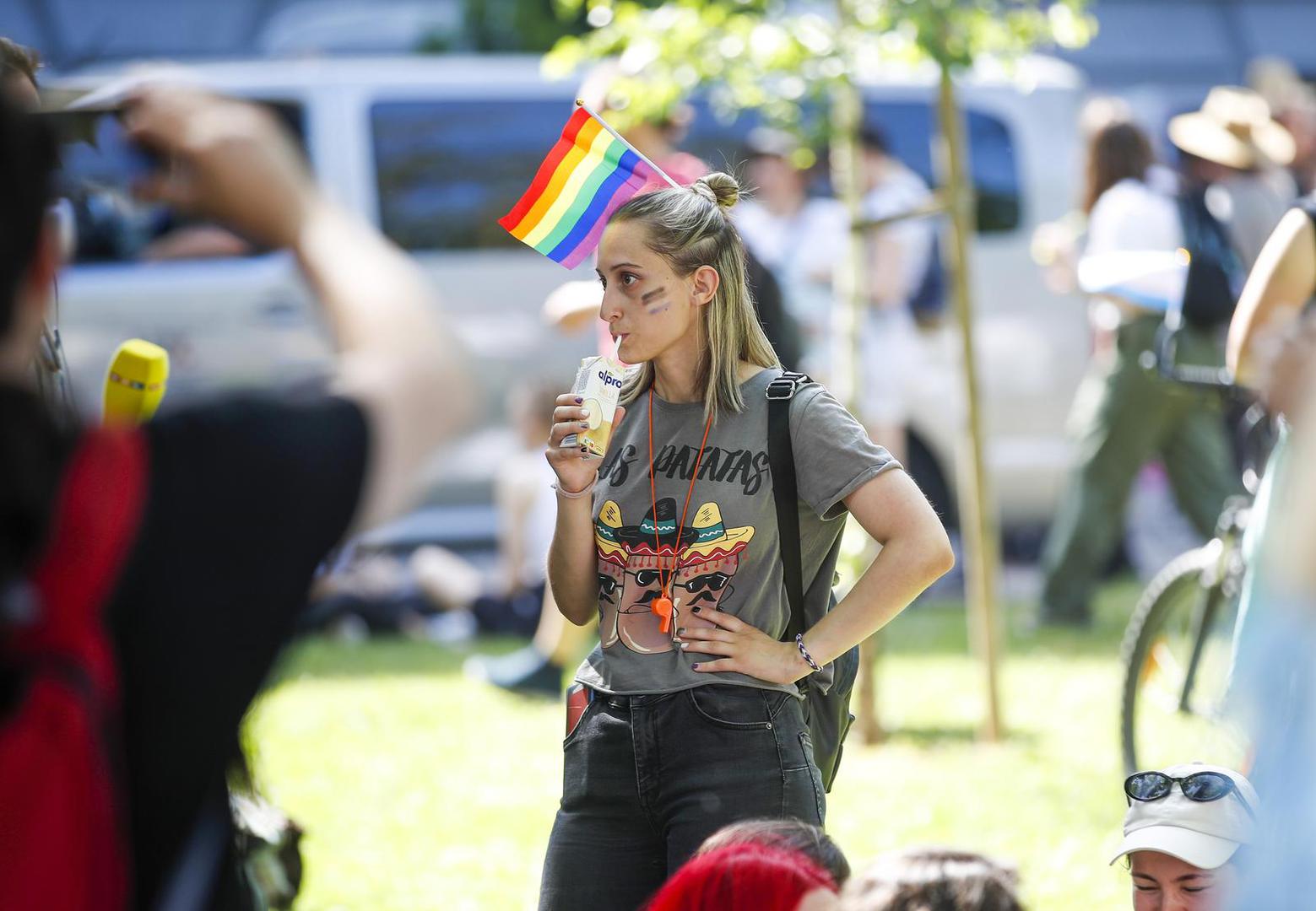 04.06.2022., Zagreb - 21. Povorka ponosa LGBTIQ+ zajednice, osoba i duginih obitelji Zagreb Pridea ove se godine odrzava pod sloganom "Dajte nam nasa cetiri zida!". Photo: Slavko Midzor/PIXSELL