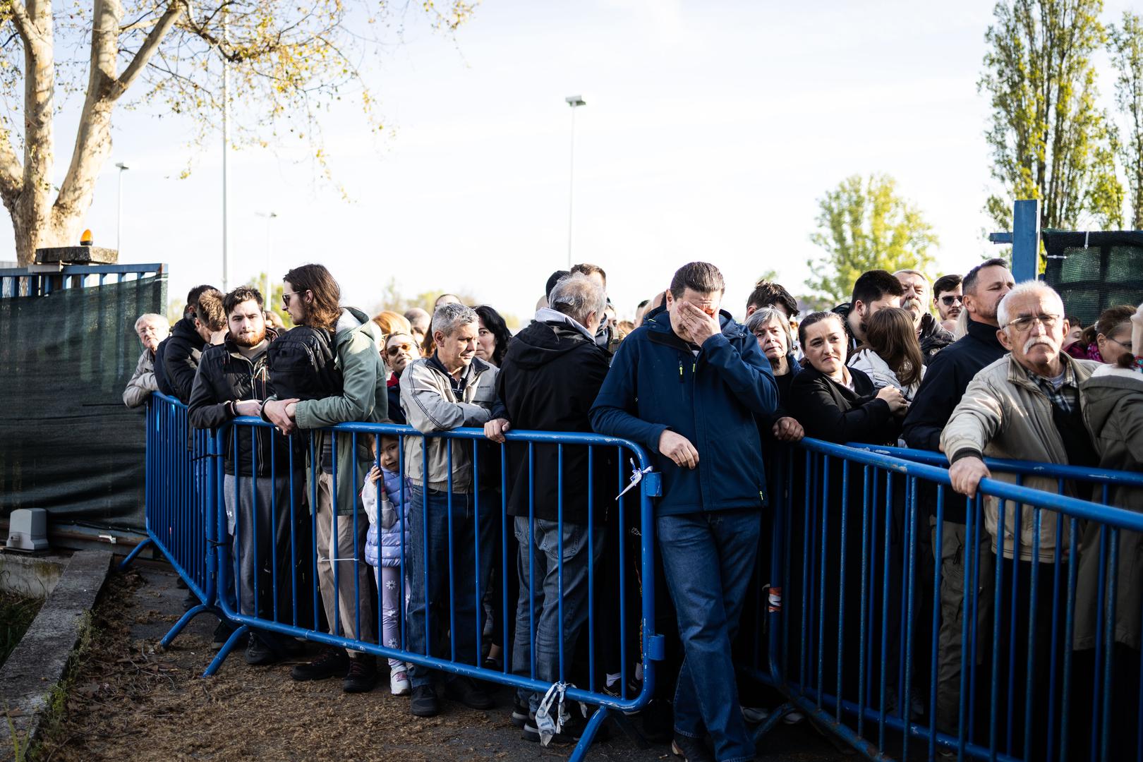 Danas od osam sati u sjevernom dijelu garaže Policijske uprave zagrebačke u Heinzelovoj ulici 98, održava se javna prodaja predmeta kojima je istekao rok čuvanja. 