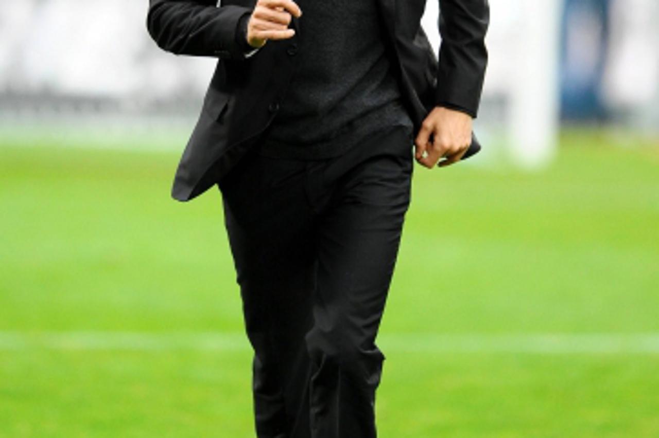 '04.12.2011, Stadion Artemio Franchi, Florenz, ITA, Serie A, AC Florenz vs AS Rom, 14. Spieltag, im Bild Luis ENRIQUE Allenatore della Roma // during the football match of Italian \'Serie A\' league, 