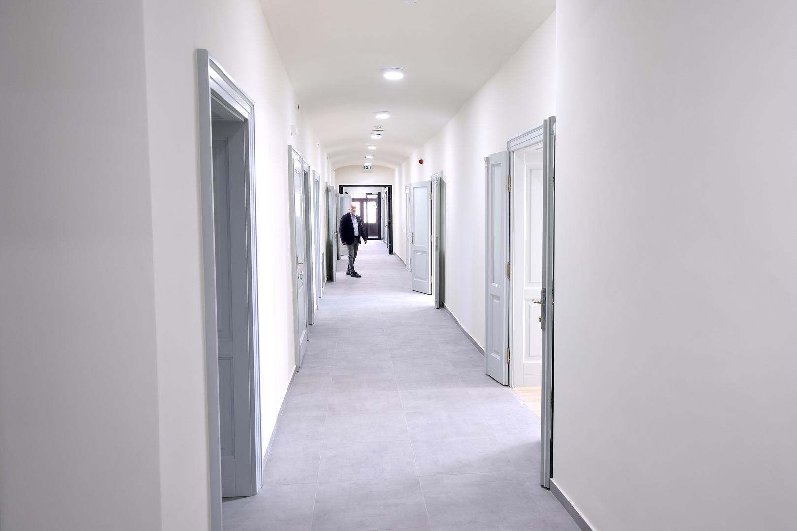 Zgrada je oštećena u potresu 22. ožujka 2020., a obnova je obuhvatila oko 5000 četvornih metara prostora. 
