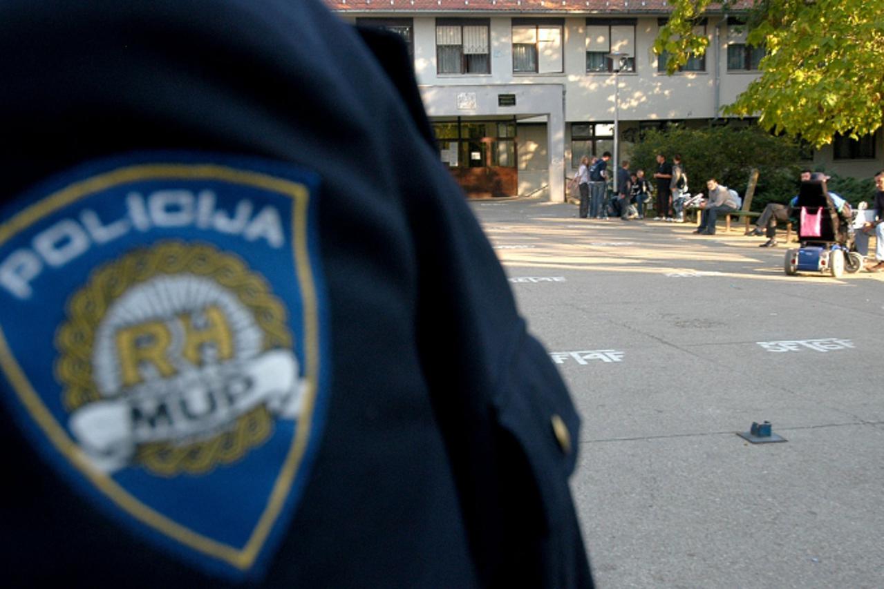policija