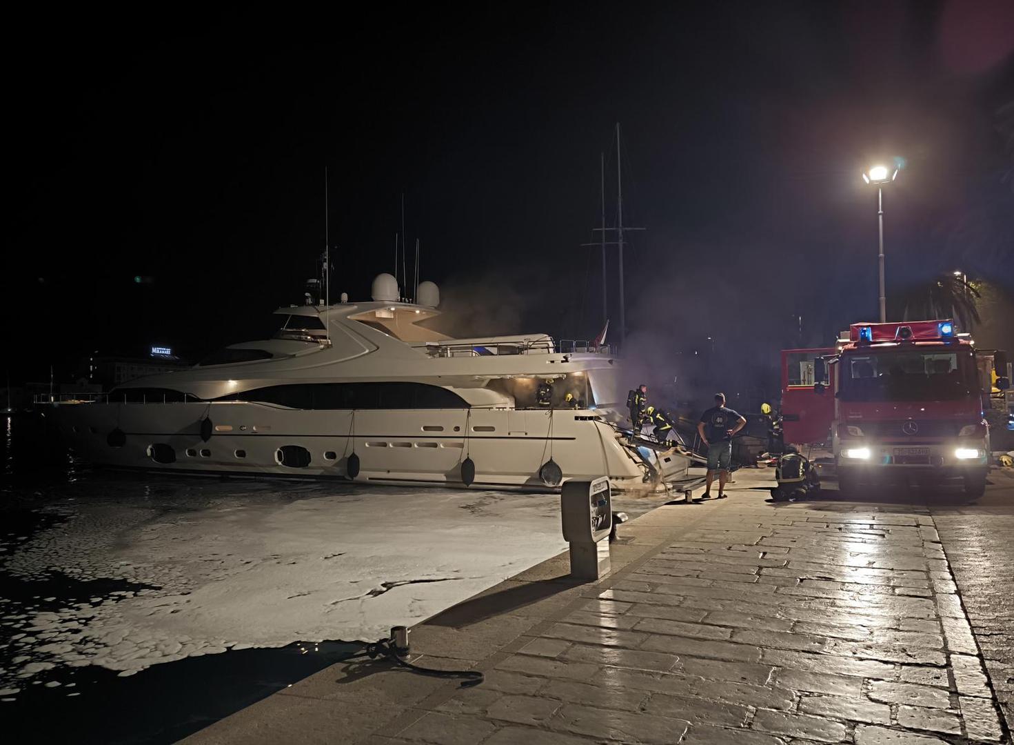 Portal Slobodna Dalmacija doznaje da je vrijednost jahte procijenjena na 3 milijuna eura.