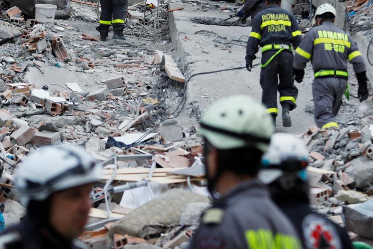 Uz sve brojne probleme ovoj se zemlji dogodio i razoran potres