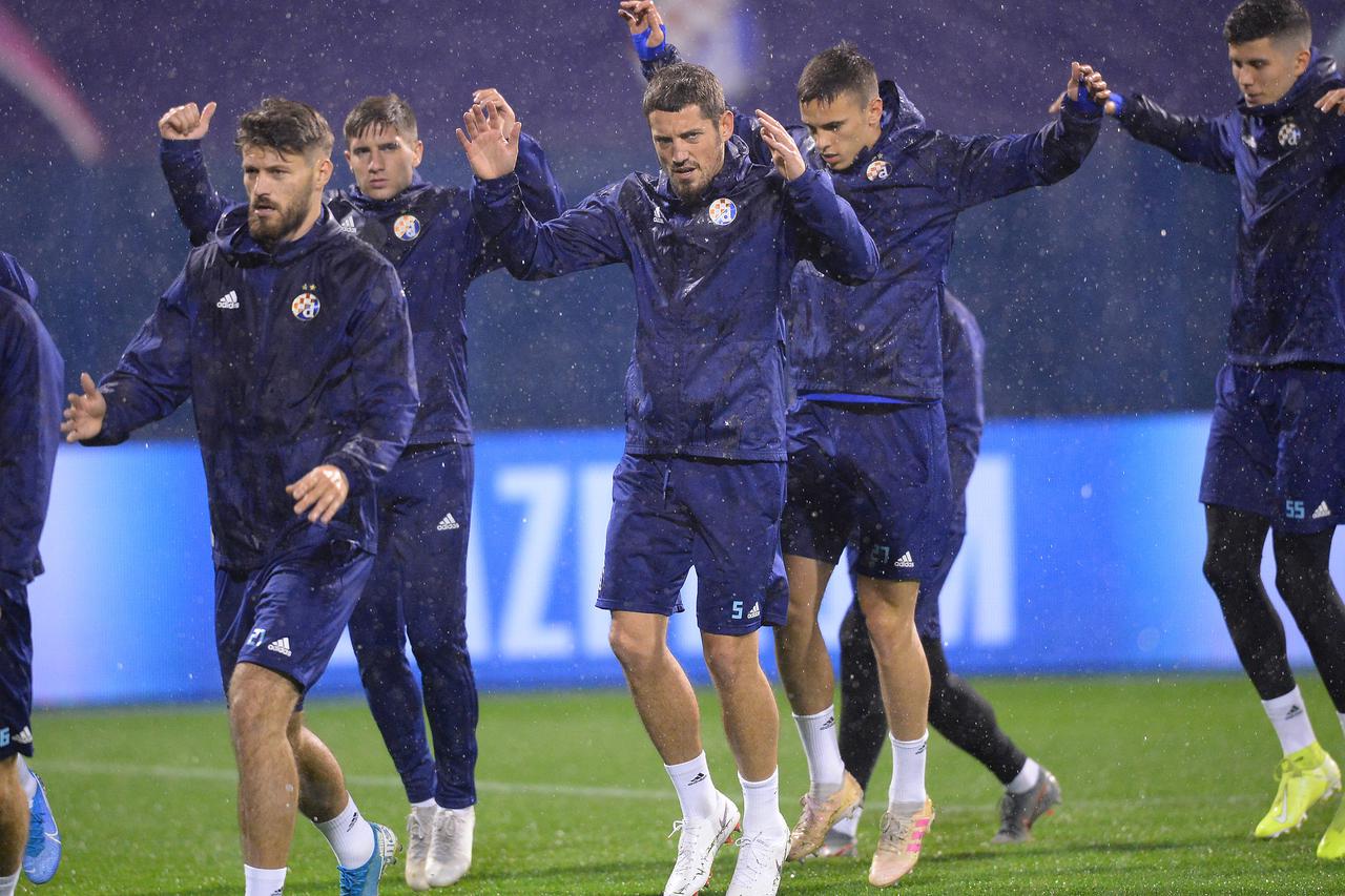 Zagreb: Nogometaši Dinama odradili trening na Maksimiru uoči utakmice protiv Šahtara