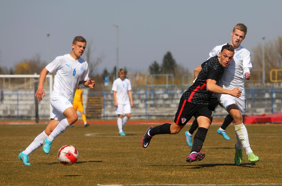 Karlovac: Kvalifikacije za EP U19, Hrvatska - Island