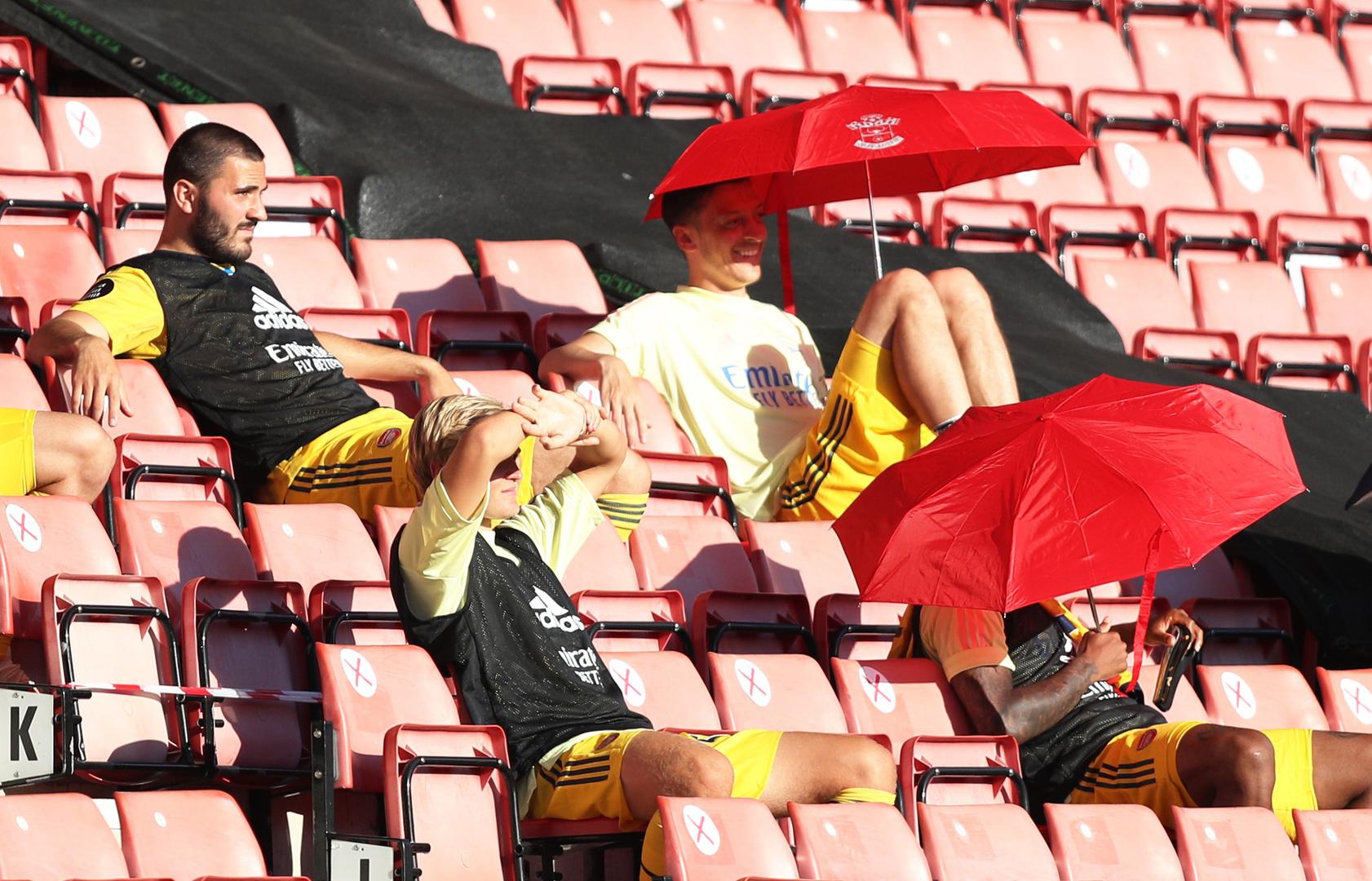 Navijači Arsenala ove sezone nisu imali mnogo razloga za slavlje. Topnici su sedam kola prije kraja prvenstva na devetom mjestu