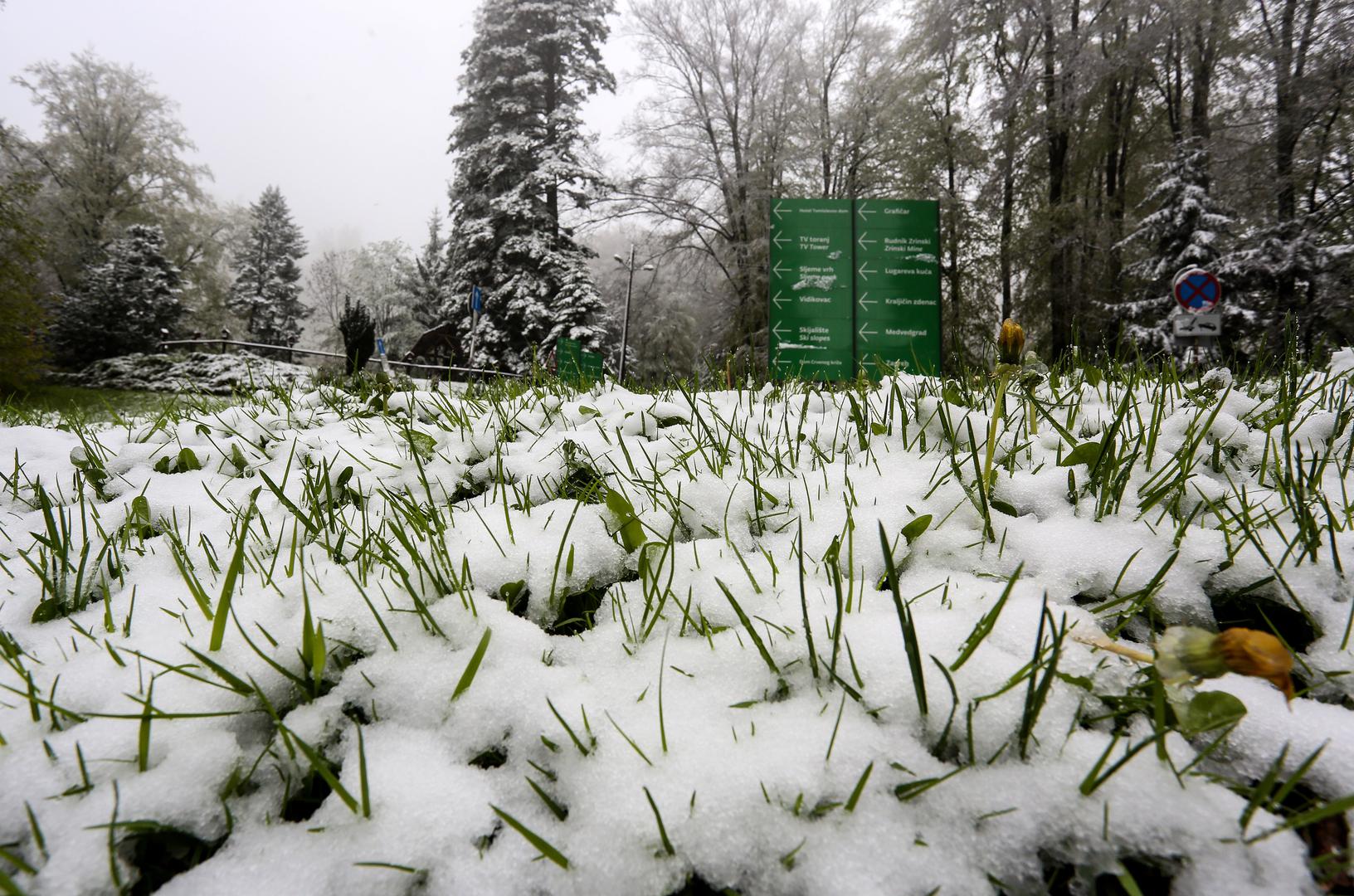 Na zagrebačkom Sljemenu temperatura se spustila ispod ništice i zabijelio je snijeg