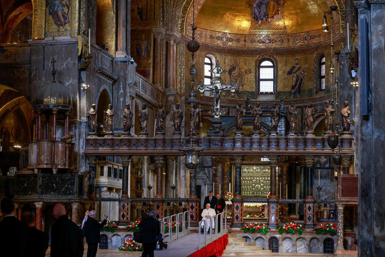 Pope Francis visits the St Mark's Basilica in Venice, Italy, April 28, 2024. REUTERS/Yara Nardi Photo: YARA NARDI/REUTERS