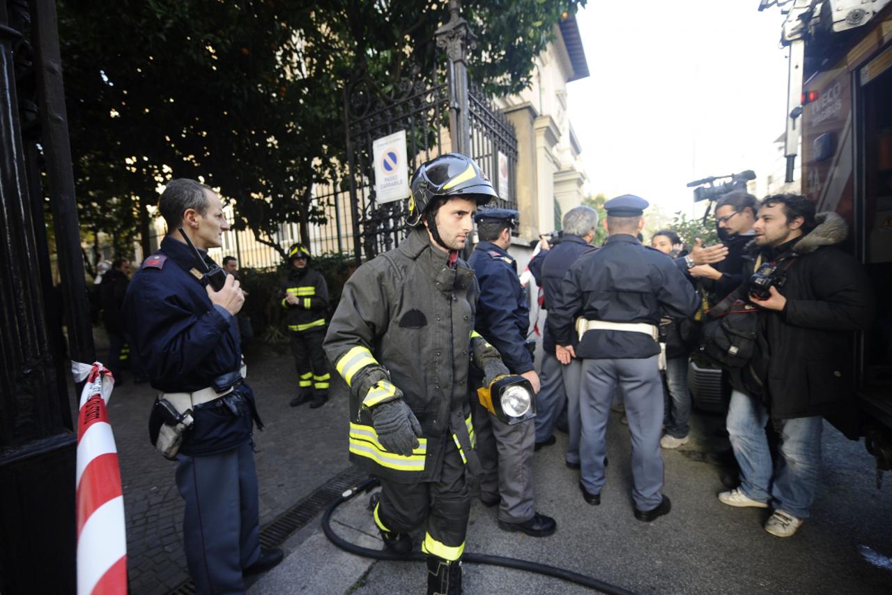 bomba, rim, veleposlanstva (1)