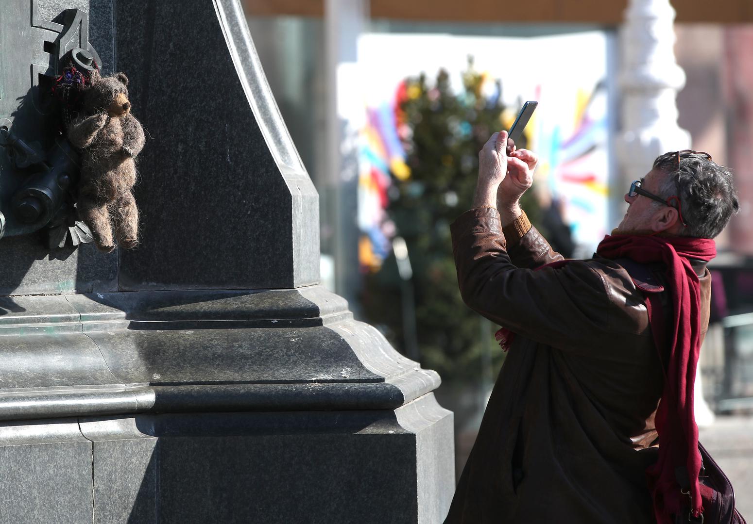 Gostujući u RTL Direktu, pojasnio je zašto je odabrao baš Liku: "Formalno smo stavili sjedište u Otočcu jer smatramo da je to potencijalno najoptimističnija regija i to ćemo sada dokazati. 