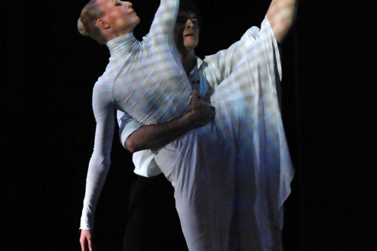 paizvedba, balet Breza, Komedija 