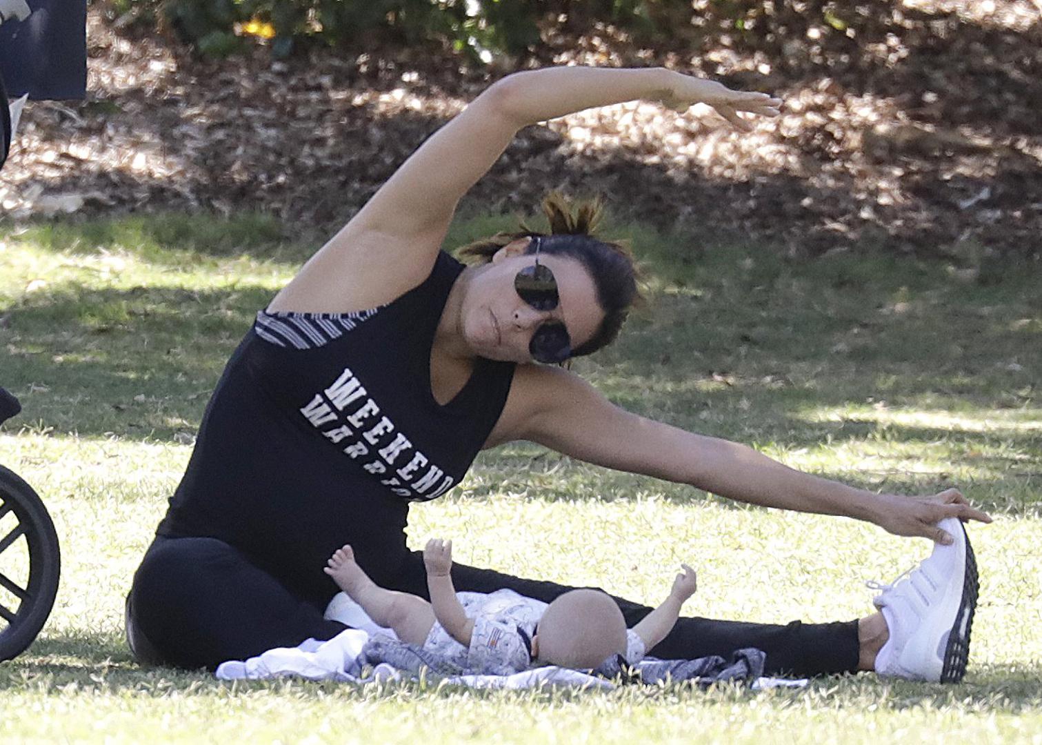 Eva Longoria koristi se svakom prigodom kako bi vježbala i tako skinula višak kilograma nakupljenih u trudnoći.