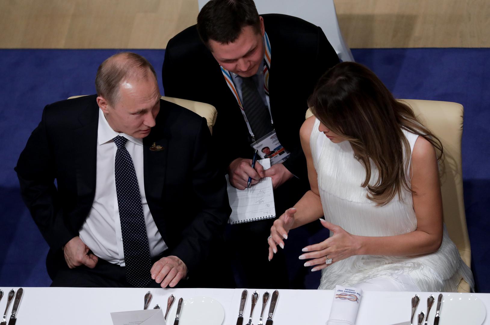 Tijekom večere koja je bila organizirana za lidere na summitu G-20, Melania Trump i Vladimir Putin sjedili su jedno pokraj drugog.