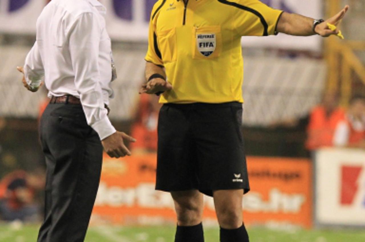 \'10.09.2011., Split - Nogometna utakmica 7. kola 1. HNL, NK Hajduk - GNK Dinamo. Krasimir Balakov, Ivan Bebek Photo: Dalibor Urukalovic/PIXSELL\'