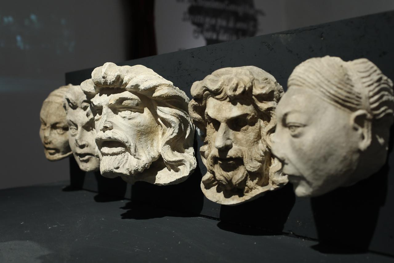 Izložba Hrvatska svijetu