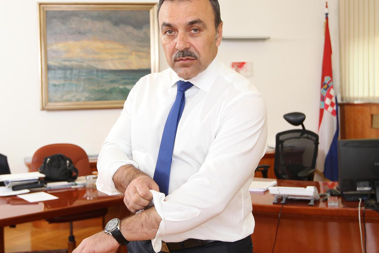 Vlaho Orepić