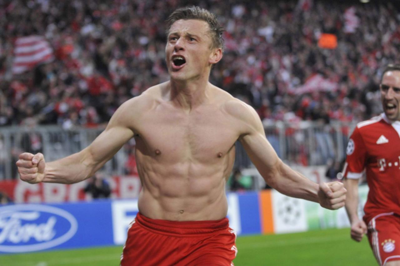 'Bayern Munich\'s Croatian striker Ivica Olic celebrates scoring during the UEFA Champions League 1st leg quarter-final match FC Bayern Munich vs Manchester United at the Allianz Arena in the southern