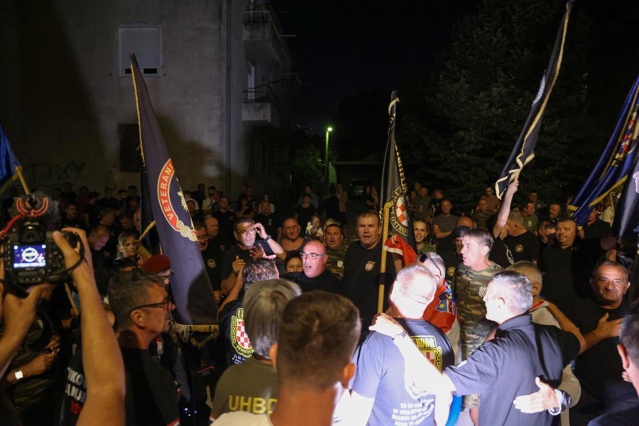 Benkovac: Prosvjed branitelja protiv festivala Nosi se