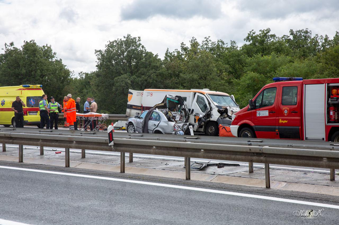 Nesreća na A1 u Lici