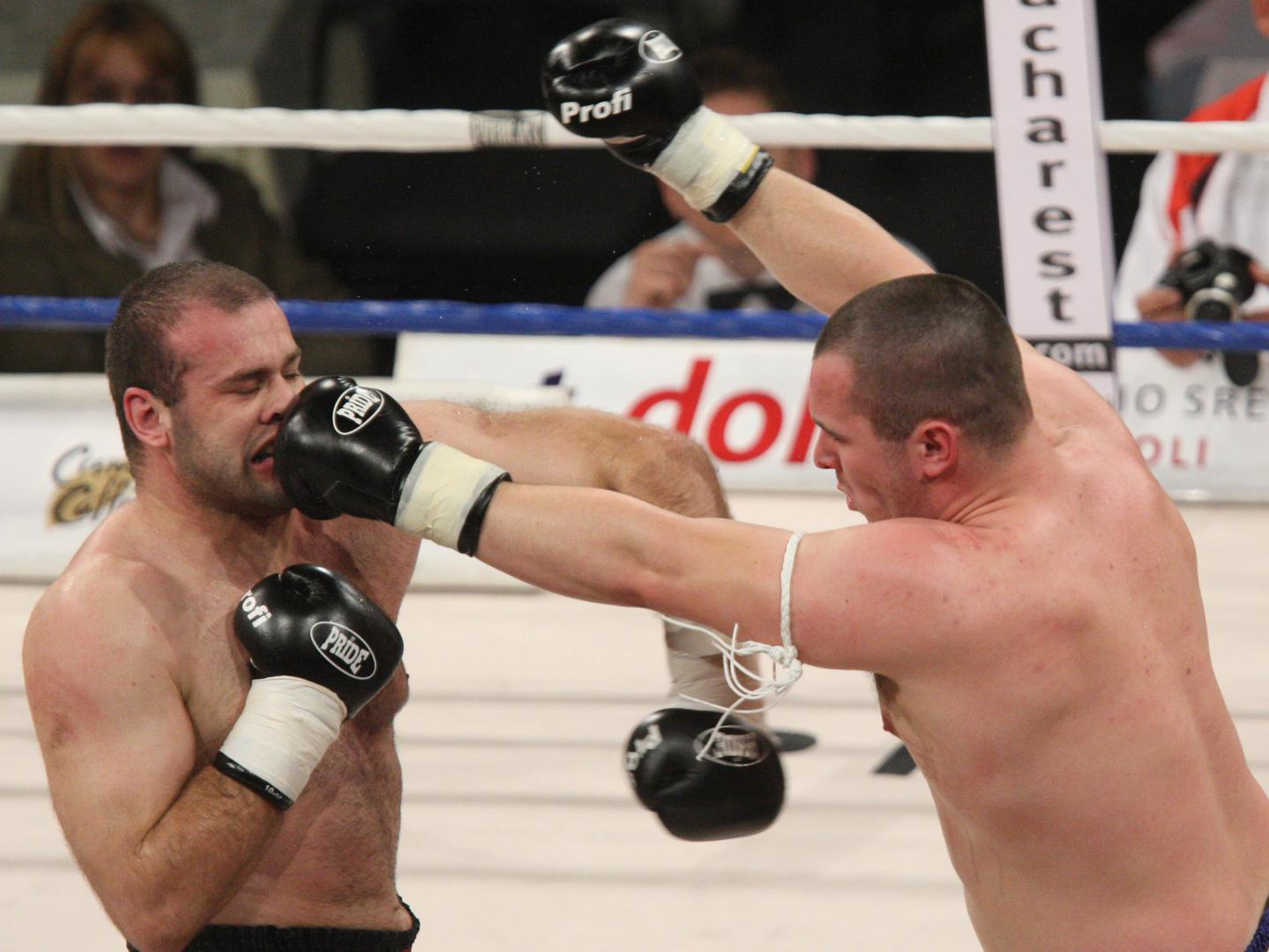 Tovarović je 2010. u Spaladium Areni pobijedio Slovenca Roka Štrucla.