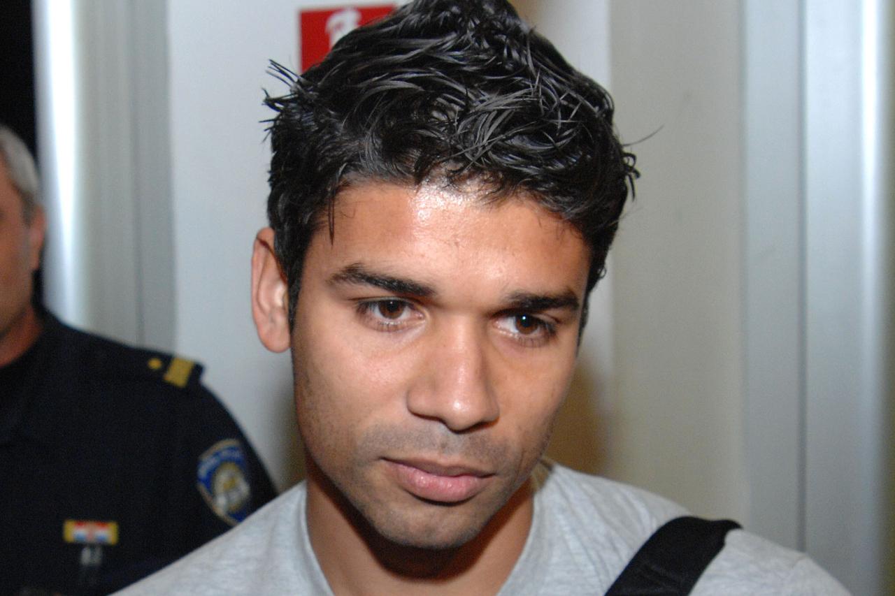 09.09.2008.,Zagreb,Hrvatska - Zracna luka Pleso. Igrac Arsenala i Hrvatske nogometne reprezentacije,Eduardo da Silva,sletio je u zracnu luku Pleso.Docekale su ga supruga Andrea i kcer Lorena. Photo: Marko Prpic/Vecernji list