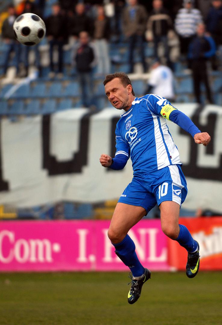 Bilo je to u četvrtom kolu u sezoni 2001./02. kada je Hajduk kao branitelj naslova na svom Poljudu stradao od Varteksa koji je predvošen legendarnim Miljenkom mumlekom (također zabio tri pogotka u toj utakmici) slavio s 1:5.