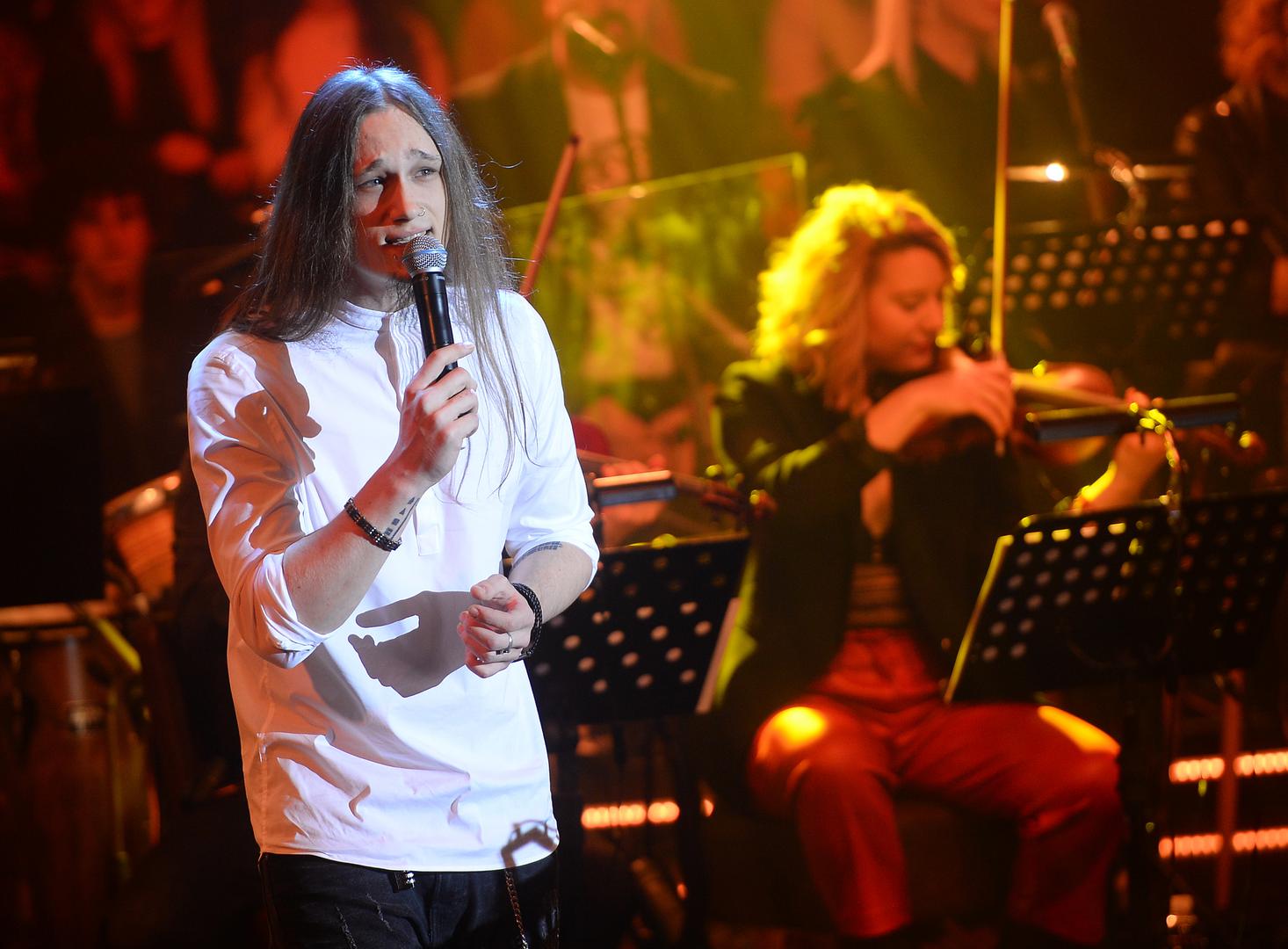 Marin Jurić Čivro - Gorjelo je