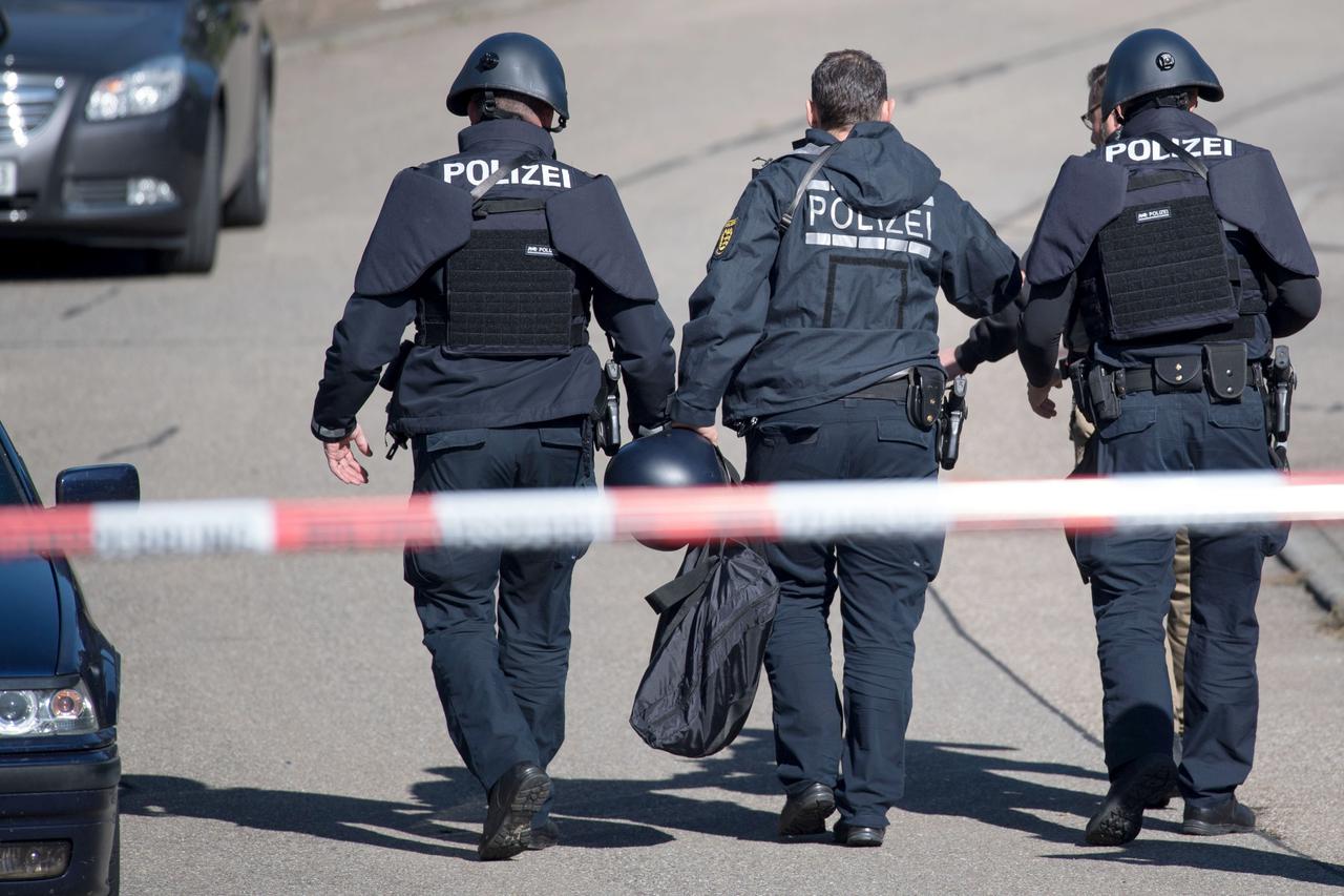 Njemačka policija u lovu na Dakića