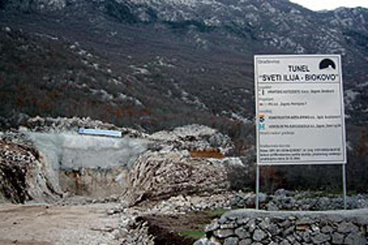 tunel-txt.jpg