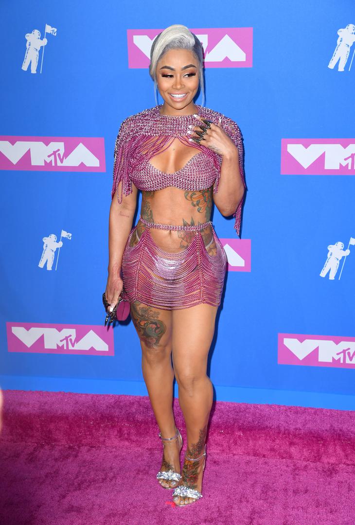 Blac Chyna, bivša zaručnica Roba Kardashiana, i na ovom događaju bila je vjerna svom stilu kojim više otkriva nego skriva. 