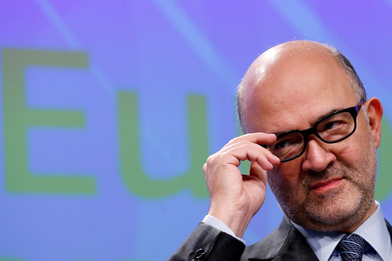 European Economic and Financial Affairs Commissioner Pierre Moscovici addresses a news conference at the EU Commission headquarters in Brussels, Belgium, November 16, 2016. REUTERS/Francois Lenoir 